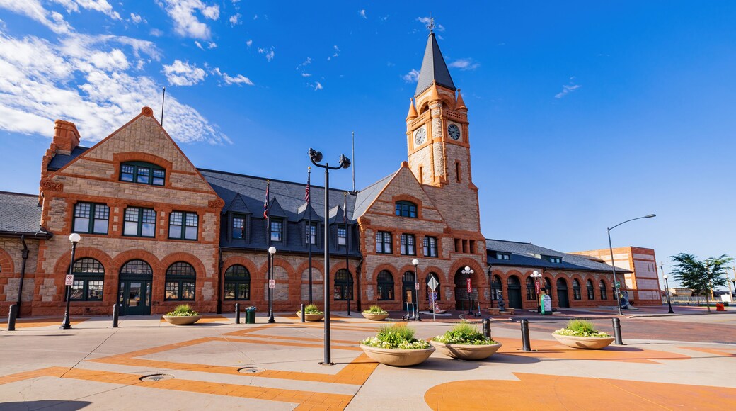 Sunny view of the Cheyenne Depot Museum