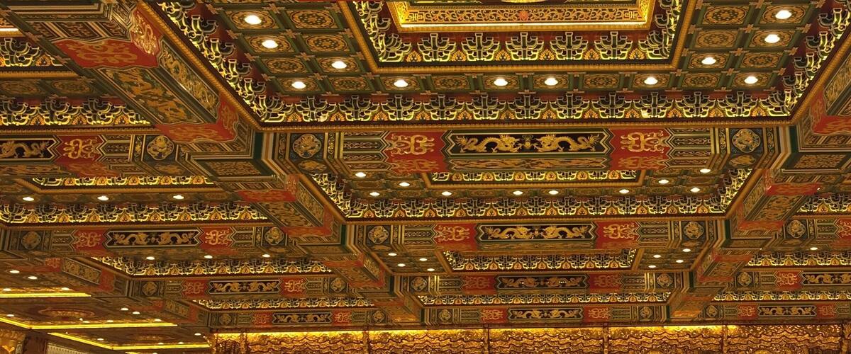 Don't know where to look, so much to see