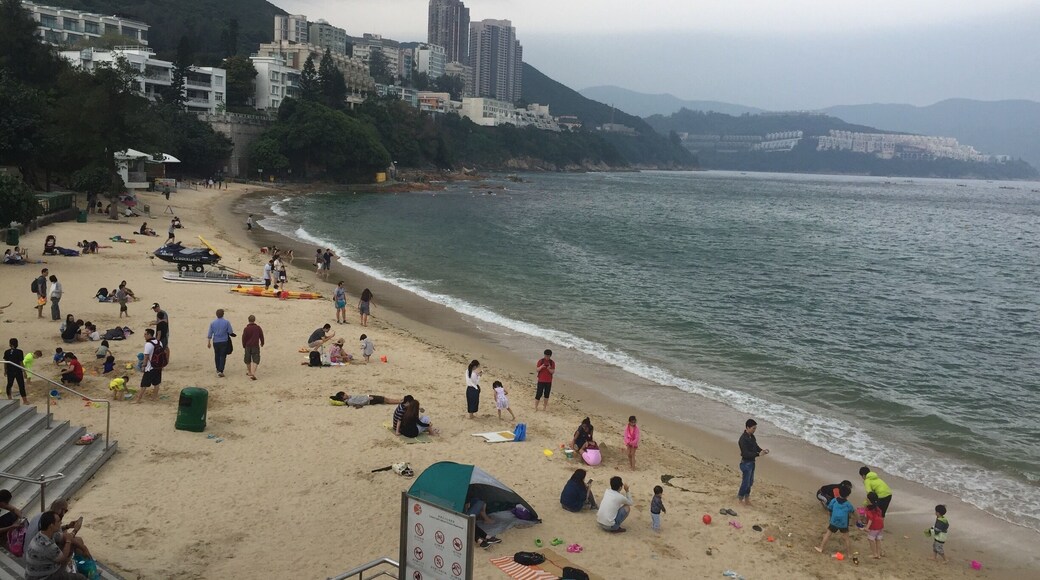 Stanley Main Beach and St. Stephen's beach are sandy beaches and they have designated areas for BBQs. Like many beaches in Hongkong they have netted perimeters to protect swimmers from sharks