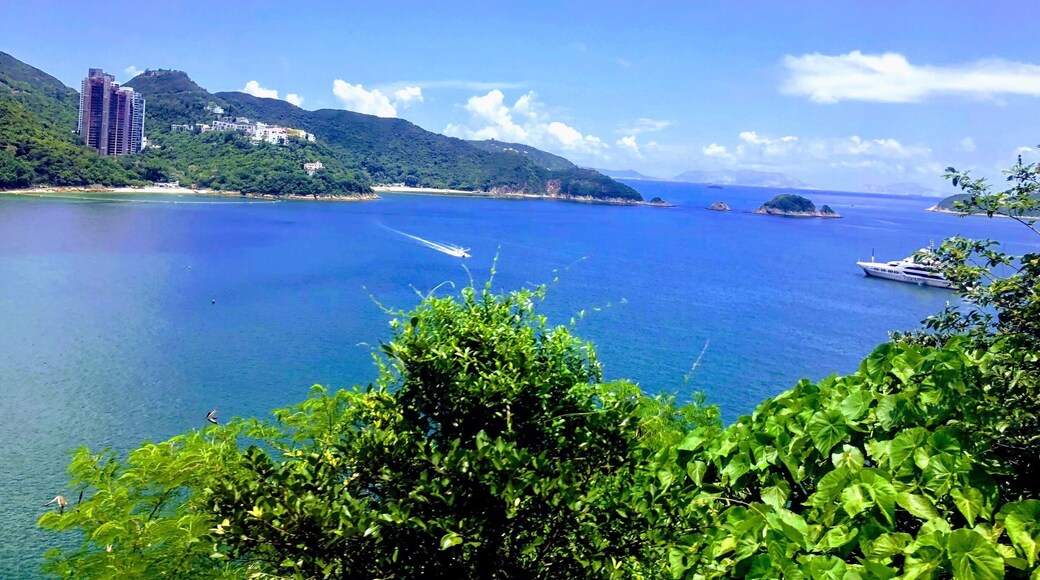 Amazing view from the road side of this beautiful place.