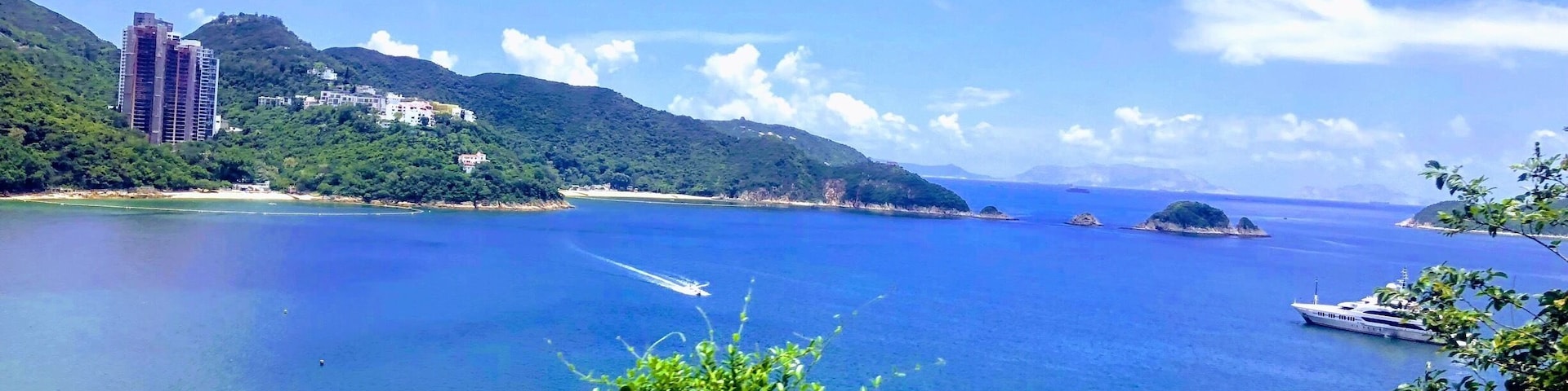 Amazing view from the road side of this beautiful place.