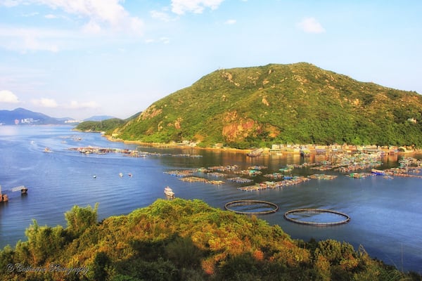Lamma Island- the locals fishermen cultivated their living in sea but this beautiful scenic sights was lost last year due to the typhoon. The locals are still clearing the chaos. #colorful #red #travel #nationalpark #hiking #water #Hongkong #BVSblue