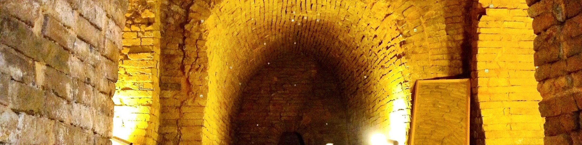 According to the structure, calligraphy and content of the inscriptions on tomb bricks and to the tomb finds, the tomb is commonly believed to have been built during the Eastern Han dynasty (AD 25 â 220). It was probably built for a Chinese officer attached to the local garrison.
#InStone #Asia #HongKong #AncientRuins #tomb #Kowloon #LikeALocal #History Photo Contest