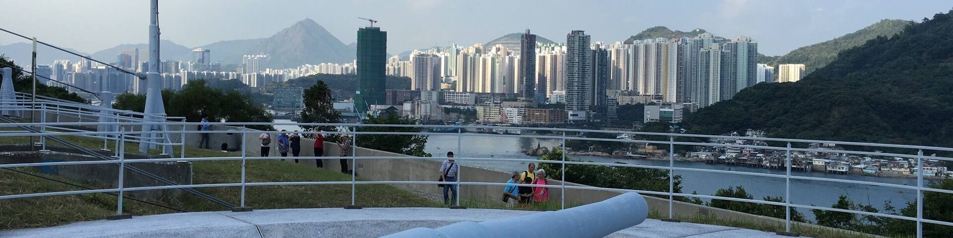 Free admission to Hong Kong Museum of Coastal Defense on every Wednesday. Today is my first time visiting this interesting place. http://hk.coastaldefence.museum