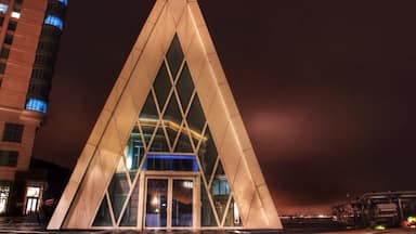 The White Chapel, North Discovery Bay.
Hong Kong is quite a destination for destination and themed weddings. As a result, many resorts and locations across the city have painstakingly created chapels and locations to cater and capitalize on this demand.
#hongkong
#wedding
#chapel