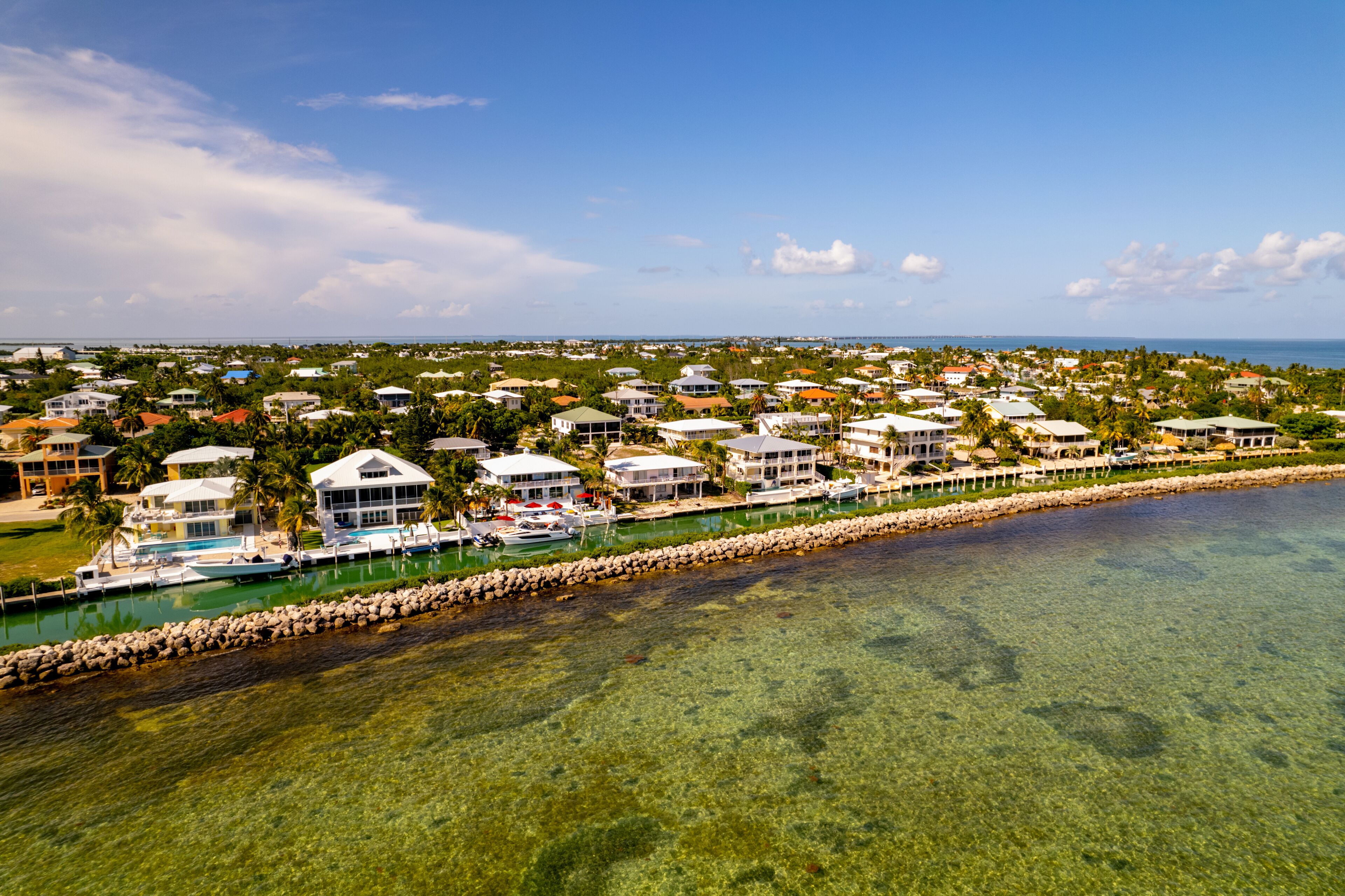 Upscale waterfront homes Duck Key Florida