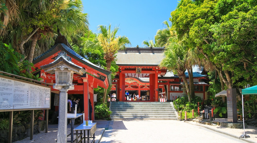 青島神社 参道