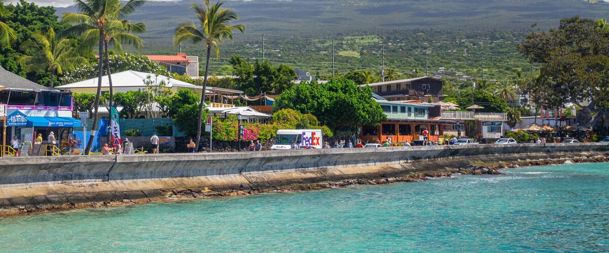 Kailua-Kona featuring a small town or village, tropical scenes and a coastal town