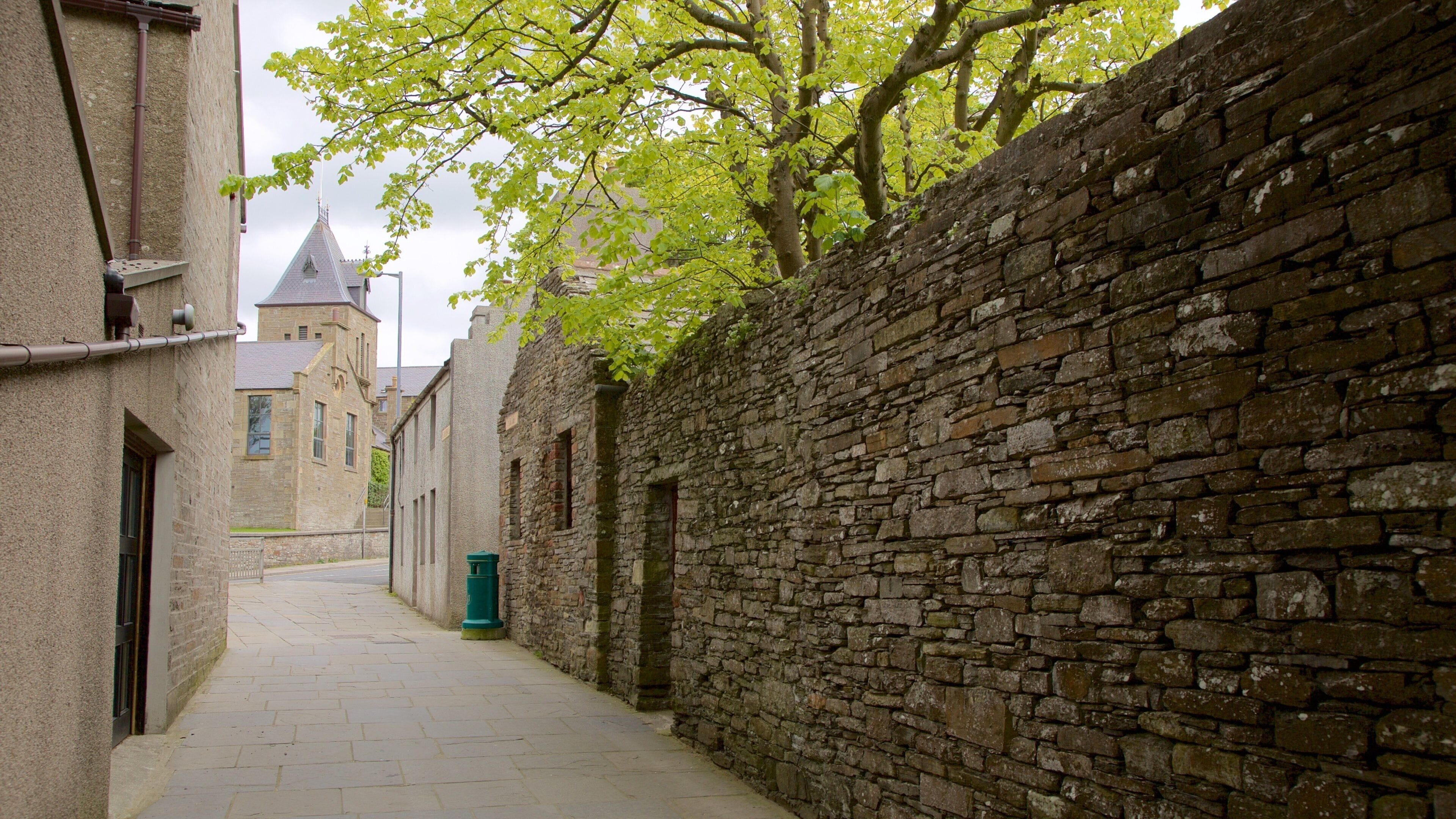 Kirkwall which includes heritage elements