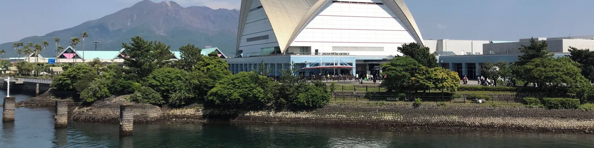 æĄćł¶ăă§ăȘăŒă»æĄćł¶äžžăăæăăăăăŸæ°Žæé€šăšæĄćł¶