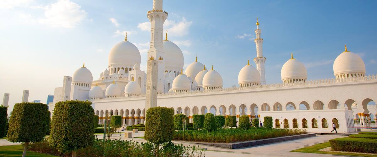 De Forenede Arabiske Emirater som omfatter historiske bygningsværker og en park