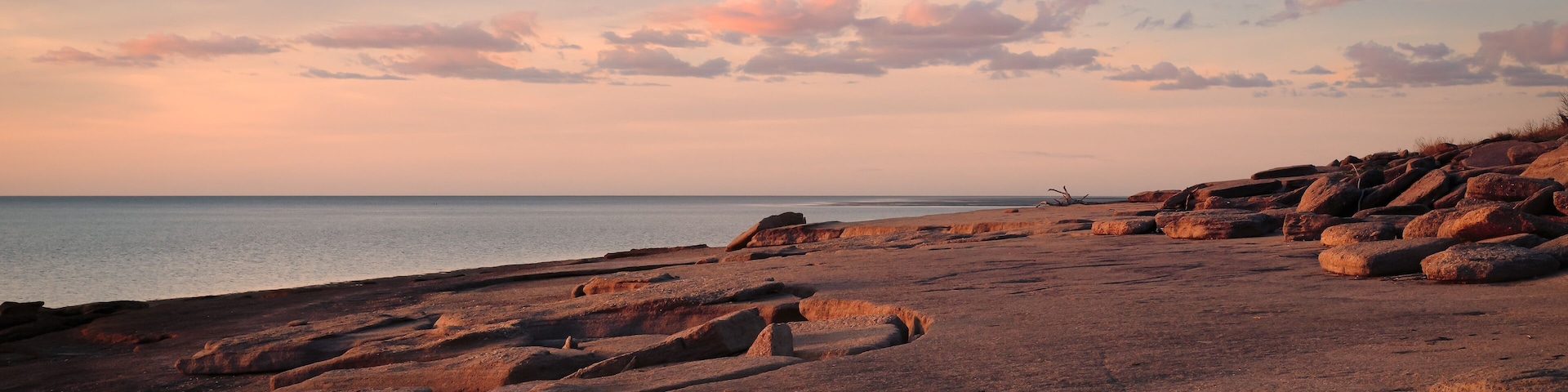 Fossil rock beach at Karumba on the Gulf of Carpentaria in Australia