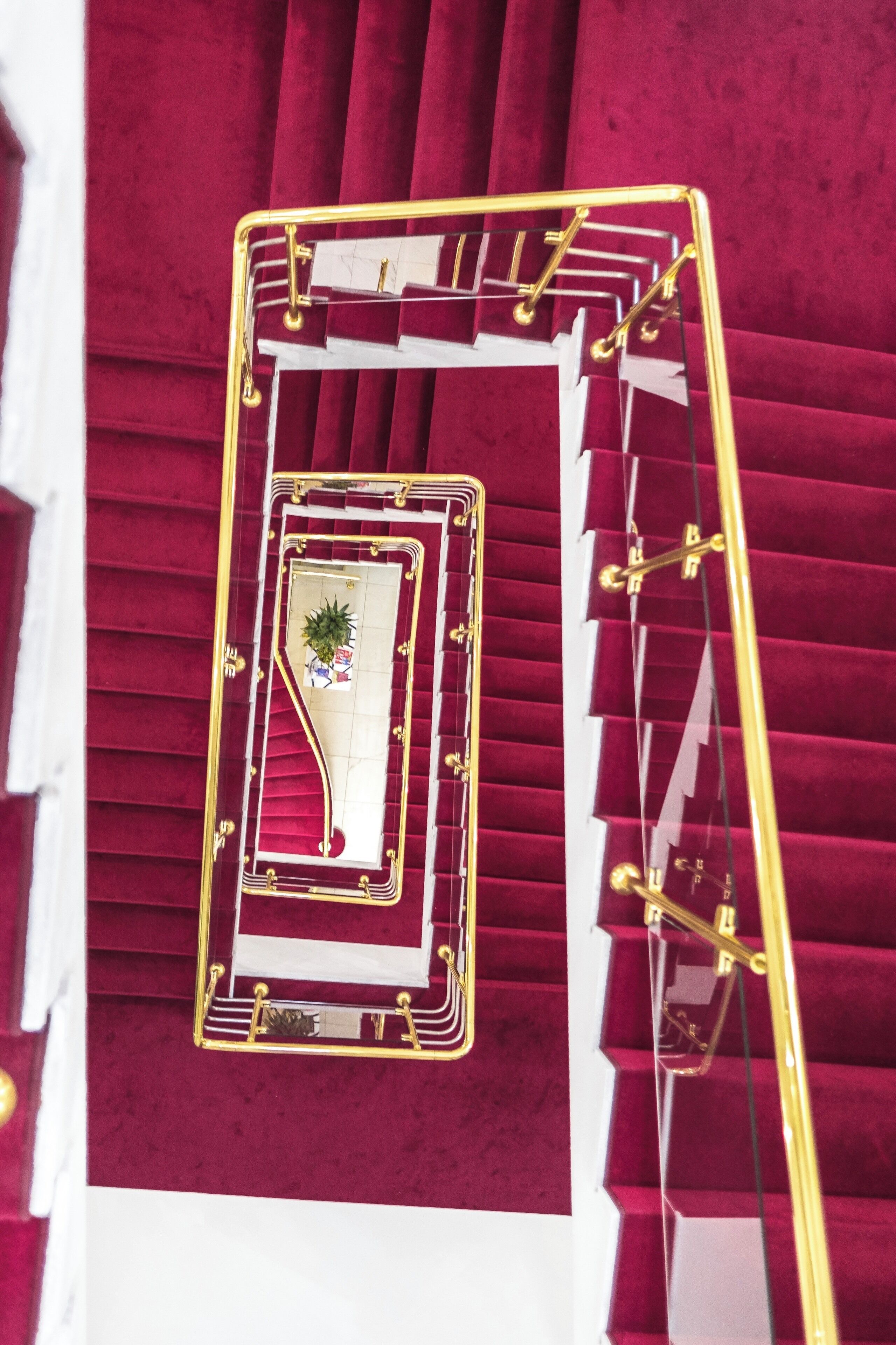 Some staircases are just beautiful ! #trovember