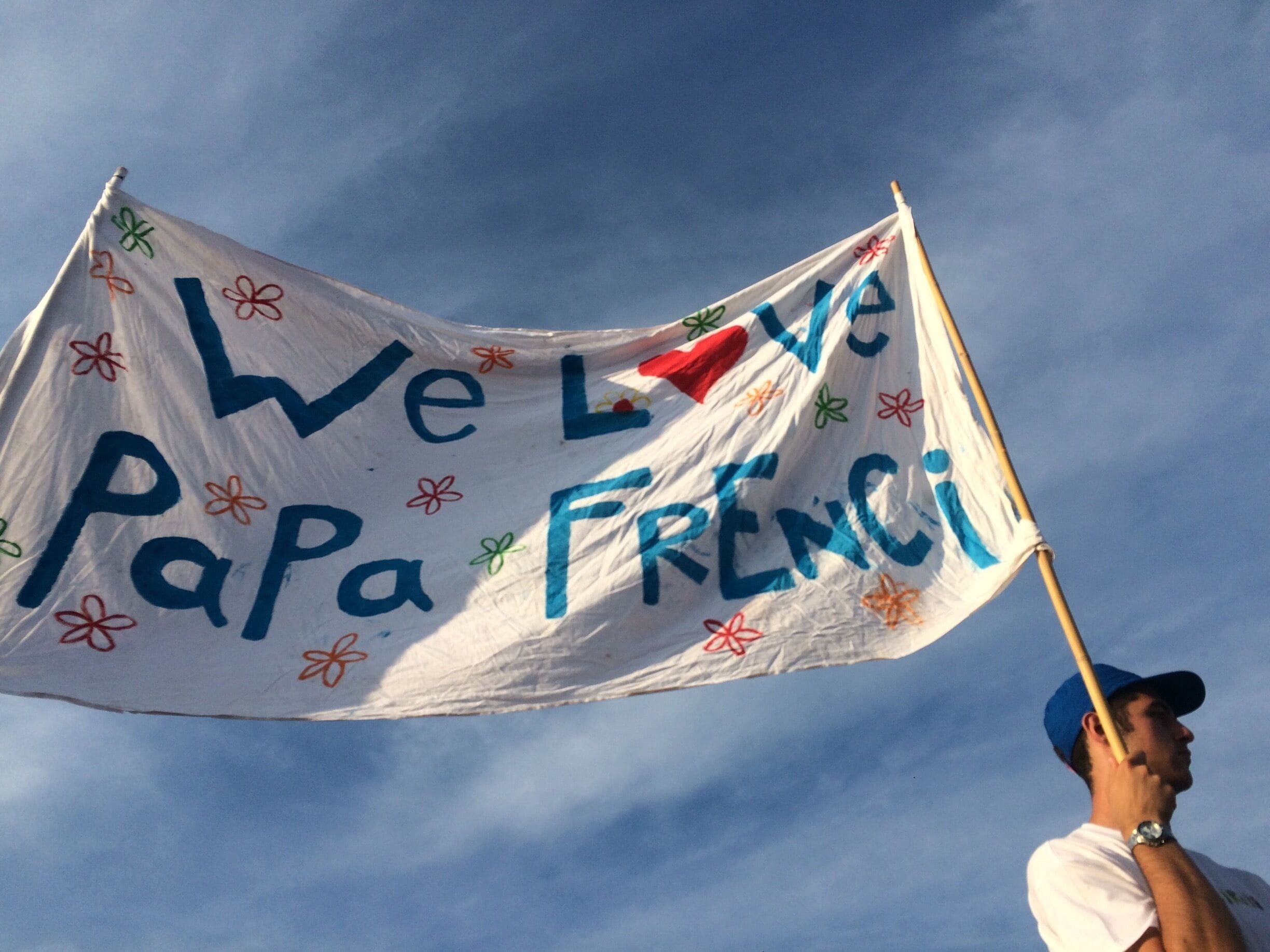 -"We love Papa Frenci".