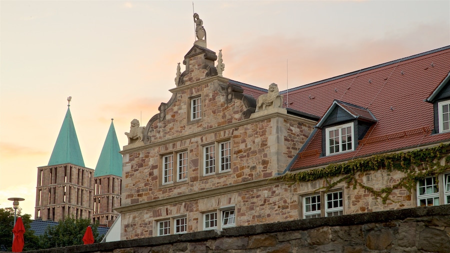 Kassel som viser solnedgang og historisk arkitektur