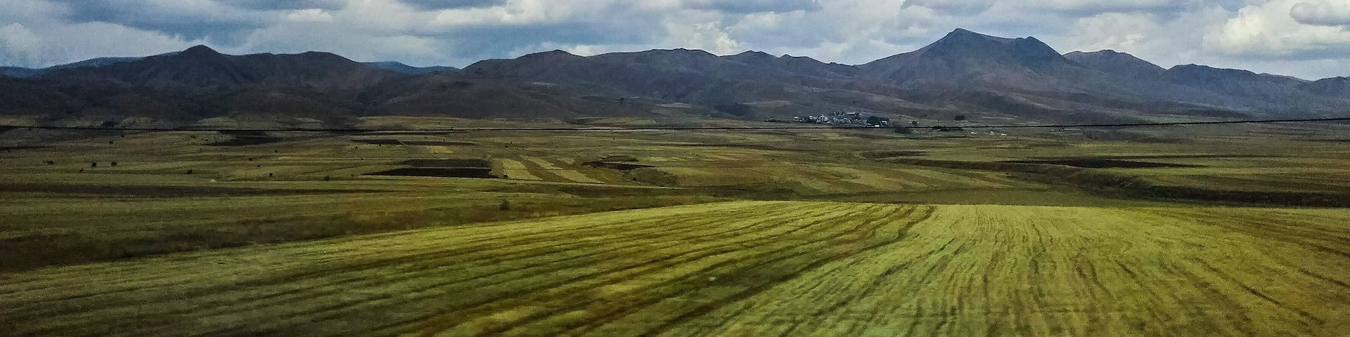 #nature #fujixs1 #fujifilmxpro2 #travel #trip #view #mountain #greenmountain #sky #dark #documentary #journal #fujifilm #fujifilm_id #gm #gmdiscovery