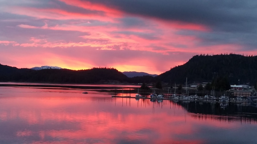 Beautiful sunsets  in Thornebay Akaska Every  evening it has different colors