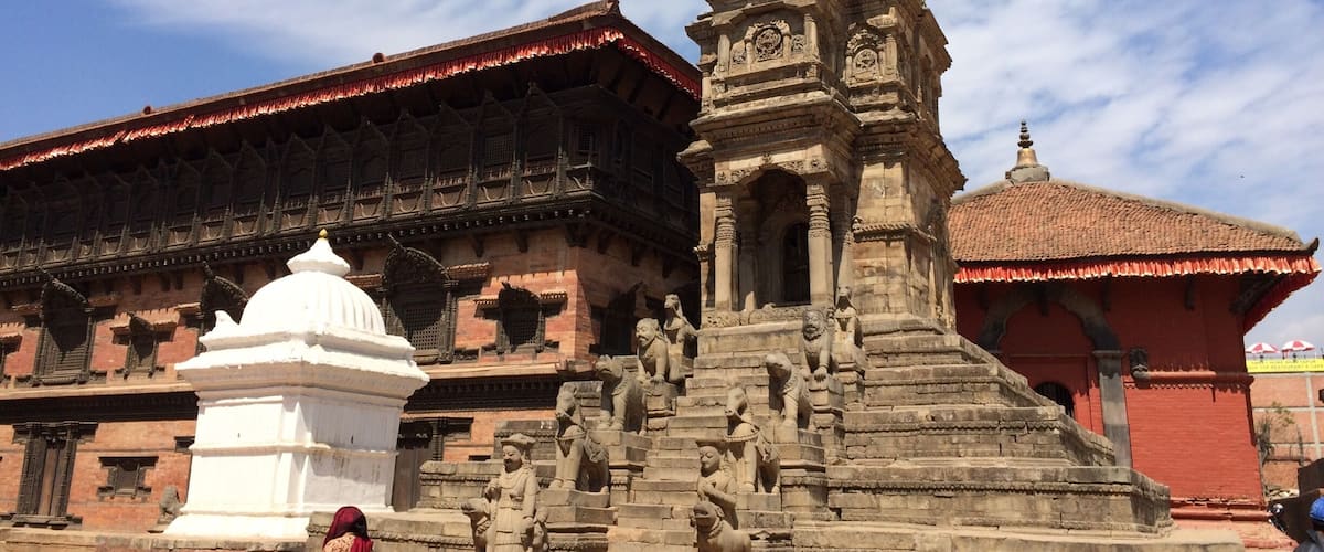 Bhaktapur Durbar Square is the plaza in front of the royal palace of the old Bhaktapur Kingdom, 1400m above sea level. It is one of three Durbar Squares in the Kathmandu Valley in Nepal, all of which are UNESCO World Heritage Sites.