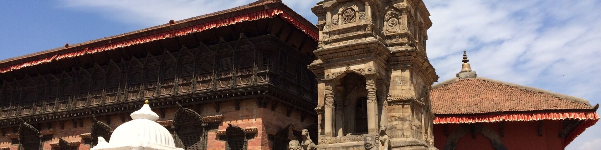 Bhaktapur Durbar Square is the plaza in front of the royal palace of the old Bhaktapur Kingdom, 1400m above sea level. It is one of three Durbar Squares in the Kathmandu Valley in Nepal, all of which are UNESCO World Heritage Sites.