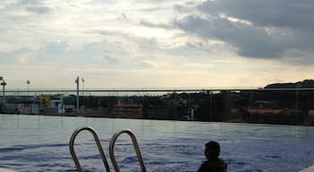 This is the best hotel in Kuantan besides Hyatt at the beach front. Nice infinity pool and spacious gym area. #free #wifi