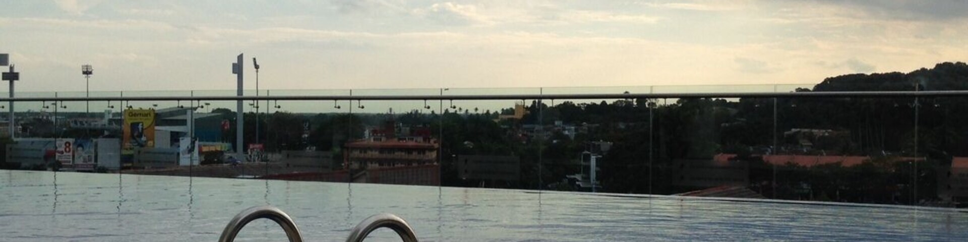 This is the best hotel in Kuantan besides Hyatt at the beach front. Nice infinity pool and spacious gym area. #free #wifi