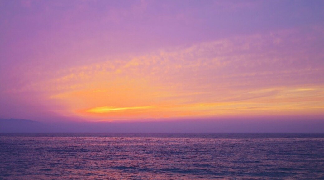 Nagata Inaka-hama Beach (æ°žç°ăăȘăæ”) is located on the west side of Yakushima, a gorgeous island filled with lush forests and mountains.
This beach is not only a great spot to watch the beautiful sunsets, but is also the most popular place for sea turtles to lay their eggs in Japan.
Every year many turtles come back to this shore from May to July. If you are interested, you can sign up at the information center to watch the turtles lay their eggs with a volunteer guide at night.
*Closest bus station: Inaka-hama Bus Stop (it's about a 30min drive from Miyanoura or 45min drive from Yakushima Airport)
Blog Post: http://goo.gl/1IXynh
#BeachBound