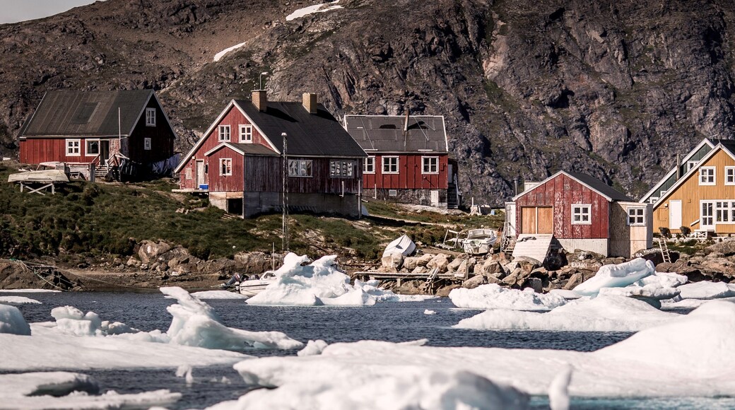 Kulusuk featuring mountains, a lake or waterhole and snow