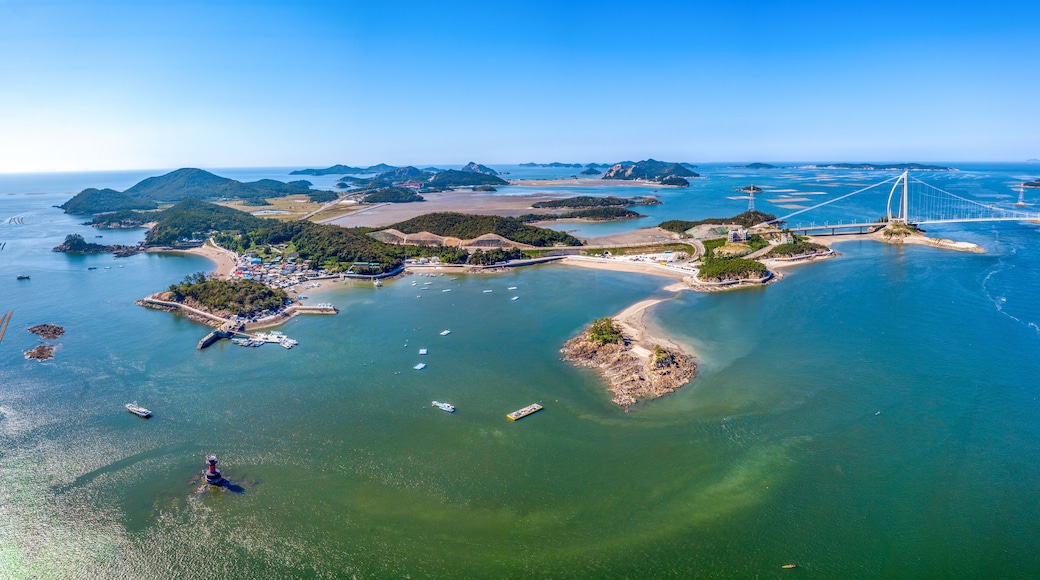 전북 군산시 고군산군도의 무녀도 전경
