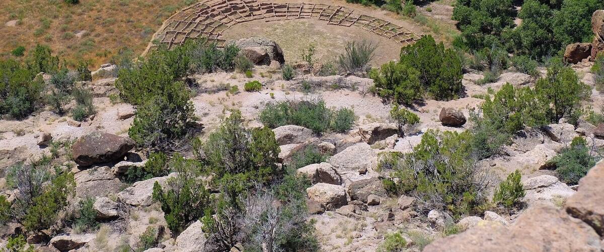 We were dropped off by the shuttle about a mile before the monument.. such a peaceful #hike and the winding trails down end in this view!