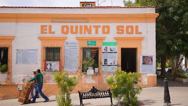 La Paz showing signage