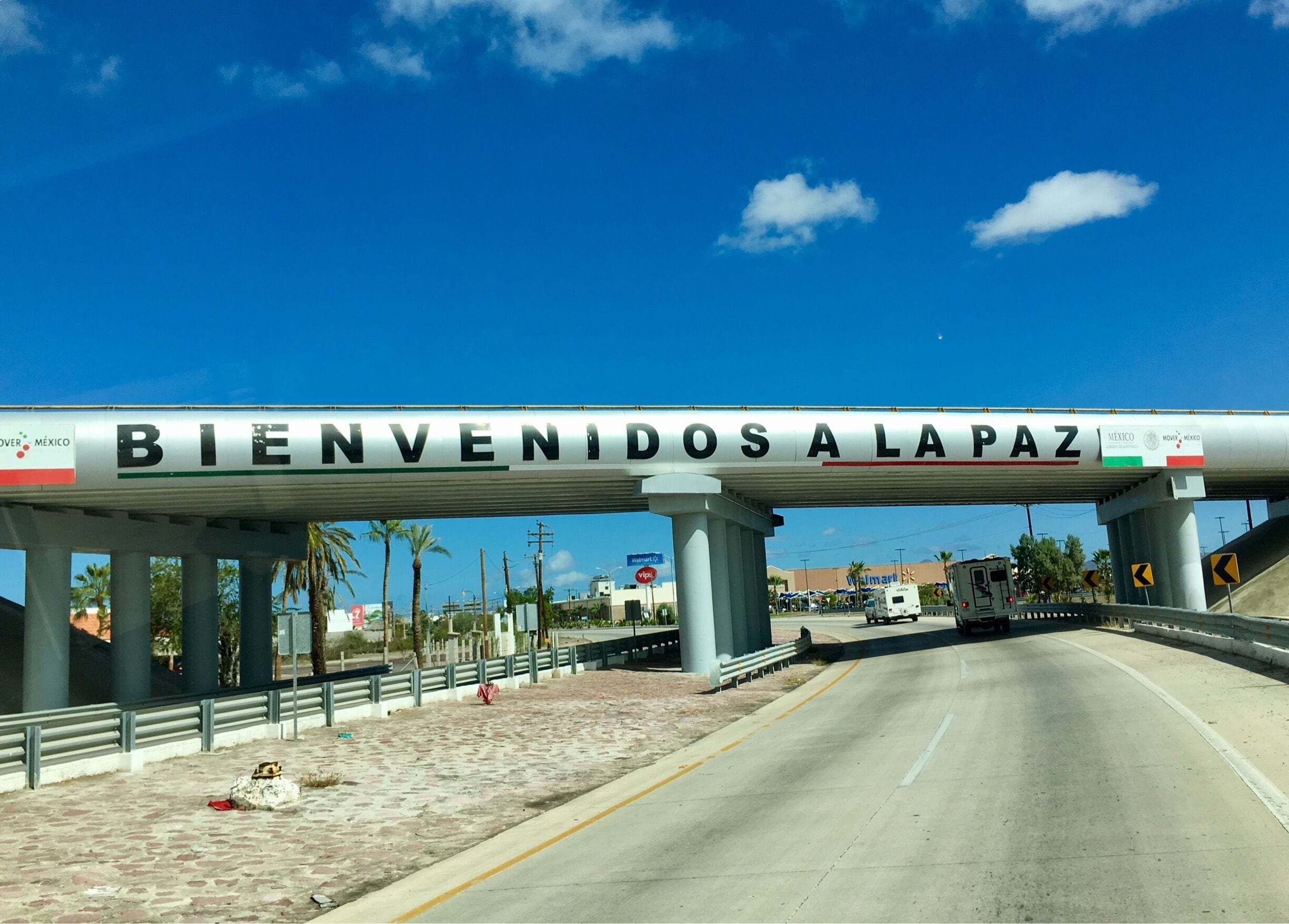Just past the whale tail. 

#bajacalifornia
#signs

(Feb 2017)