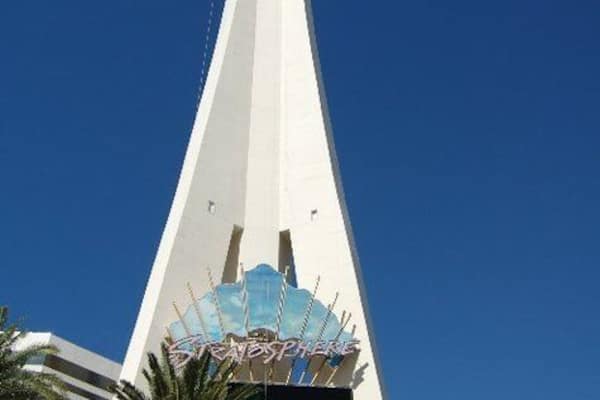 This is a cool cheap location to stay. It’s at the end of the strip. The hotel is far from everything and the walk is a bit daunting.