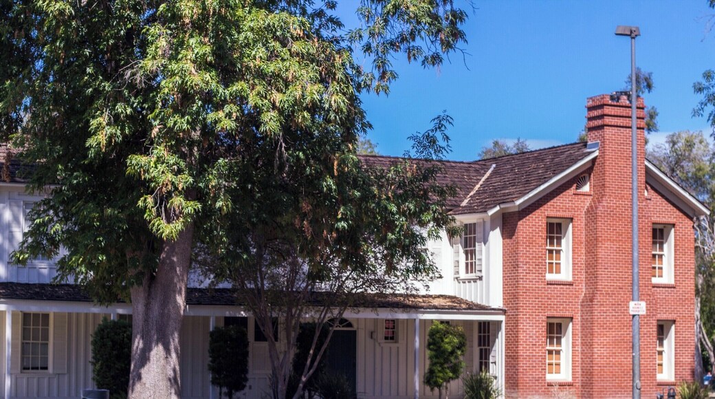 The ranch was acquired in 1948 by another screenwriter, Ranald MacDougall, whose credits include "Mildred Pierce" and "Cleopatra". In 1961, movie director William Wyler, used the ranch house as a filming location for 'The Children’s Hour', based on the play by Lillian Hellman