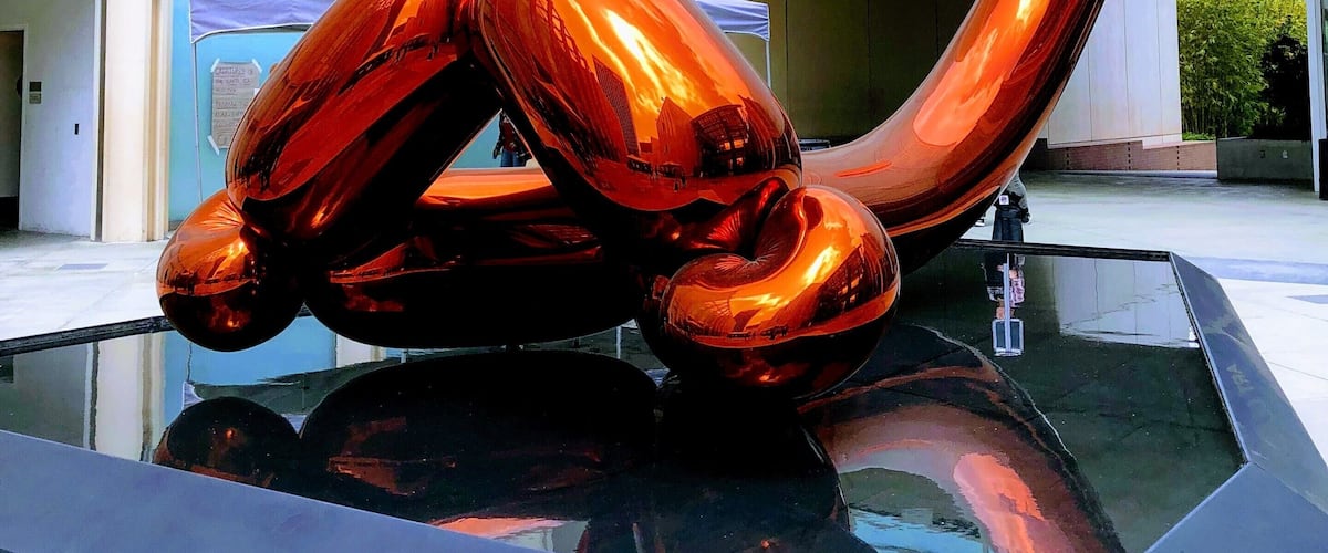 The Giant Balloon Sculpture by Jeff Koons located in LACM Museum.
#leicacamera #art #losangeles #hollywood #instaart #instaartist #artoftheday #contemporaryart #travel #unitedstates #masterpiece #modernart #electriceye #electriceye_photo #citizensofthewo