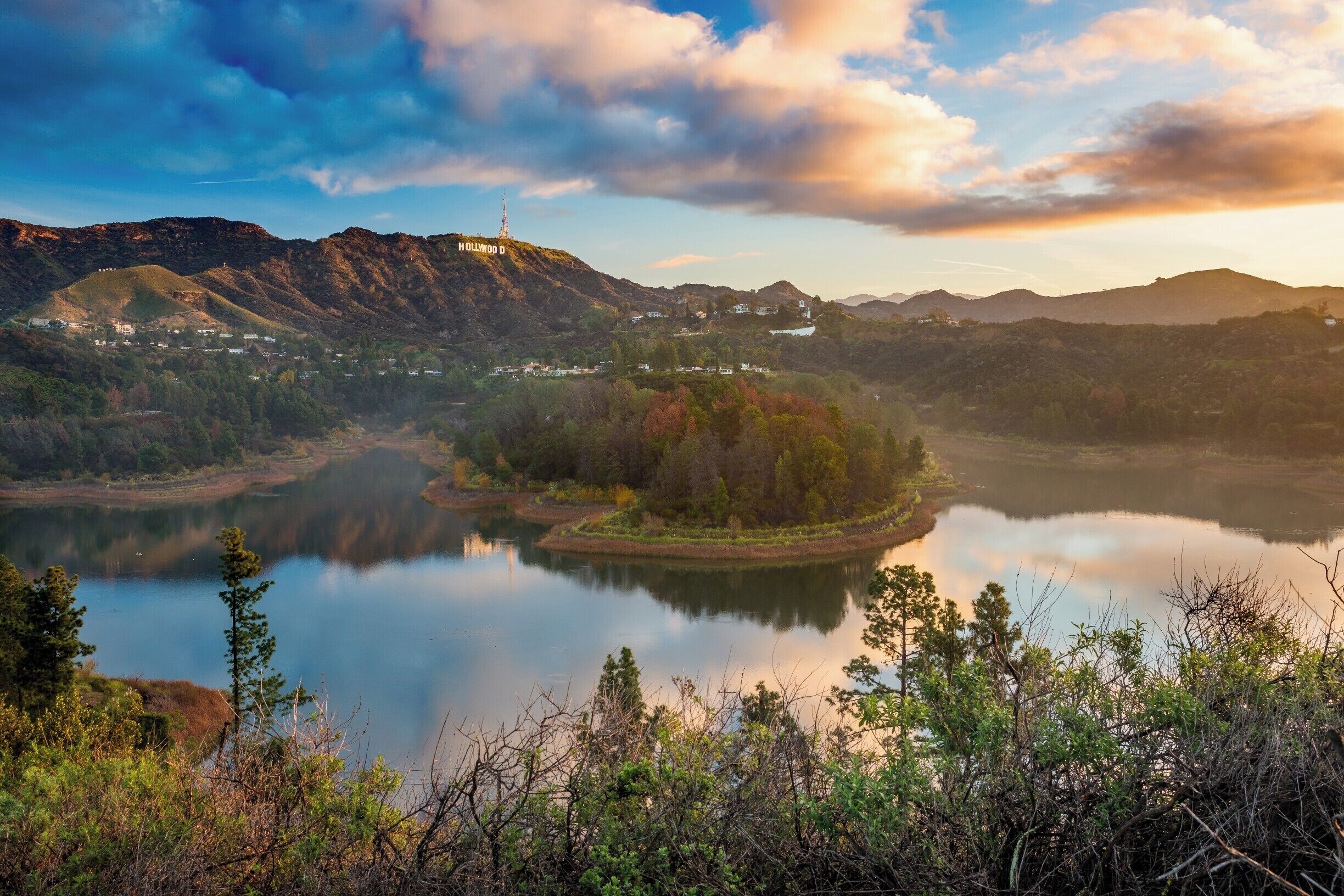 A little known lake tucked away just below the Hollywood sign.
#BvSWater
#artvin #sefayamak #beautifuldestinations #igtravel #passionpassport #wonderful_places #landscapephotography #landscapes #natgeotravel #travelphoto #bestvacations #ourplanetdaily #stayandwonder #breathtaking #landscapelovers #traveldeeper #wonderlust #amazingview #worldplaces #bbctravel #beautifulplaces #nakedplanet #citybestpics #earthofficial #tasteintravel #turkeyday #discoverglobe #worldtravelpics #mountains #gooutside