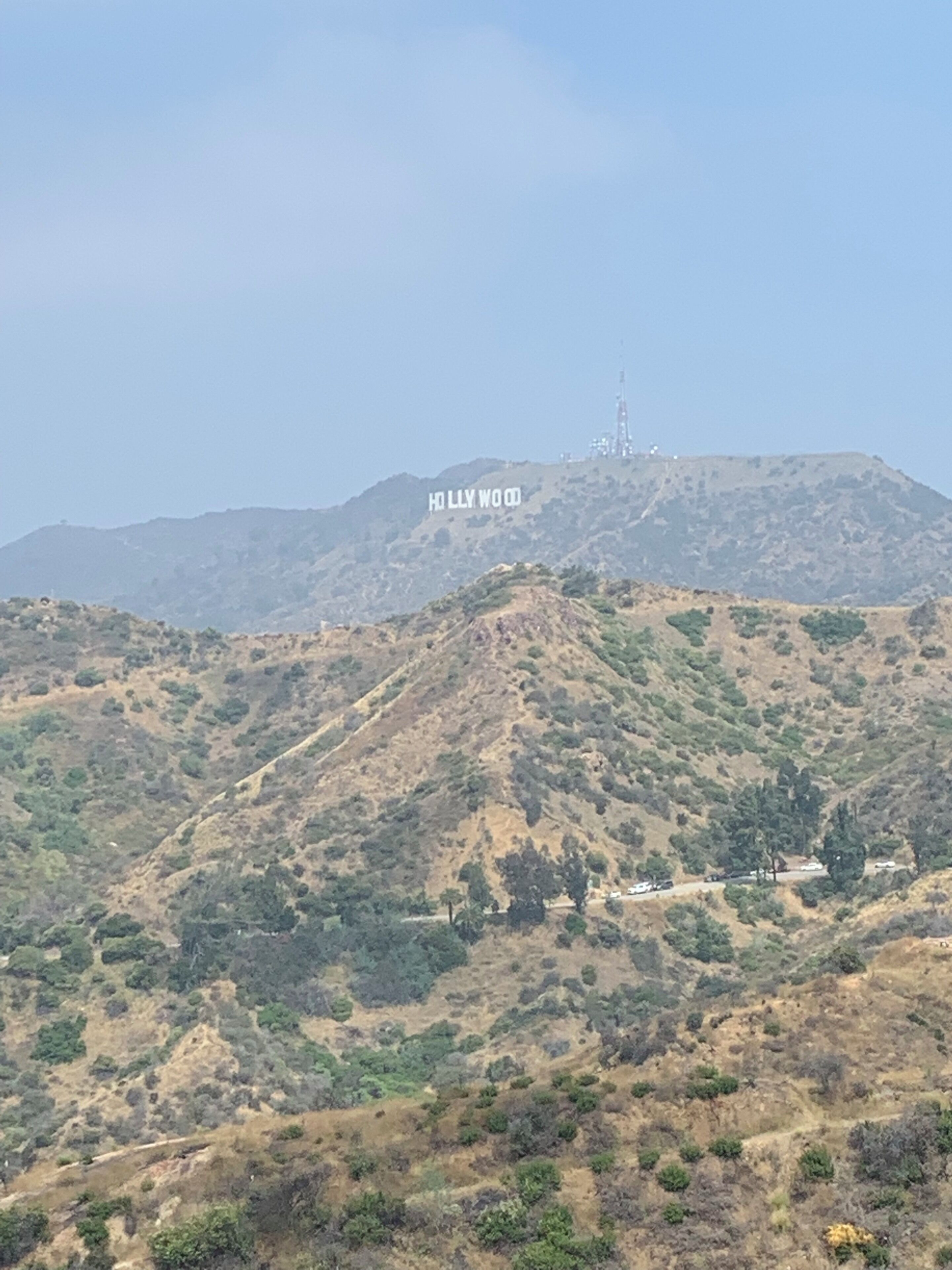 A trip going to Griffith Observatory, LA. A breathtaking view from Hollywood sign. It was worth the traffic🥵😁