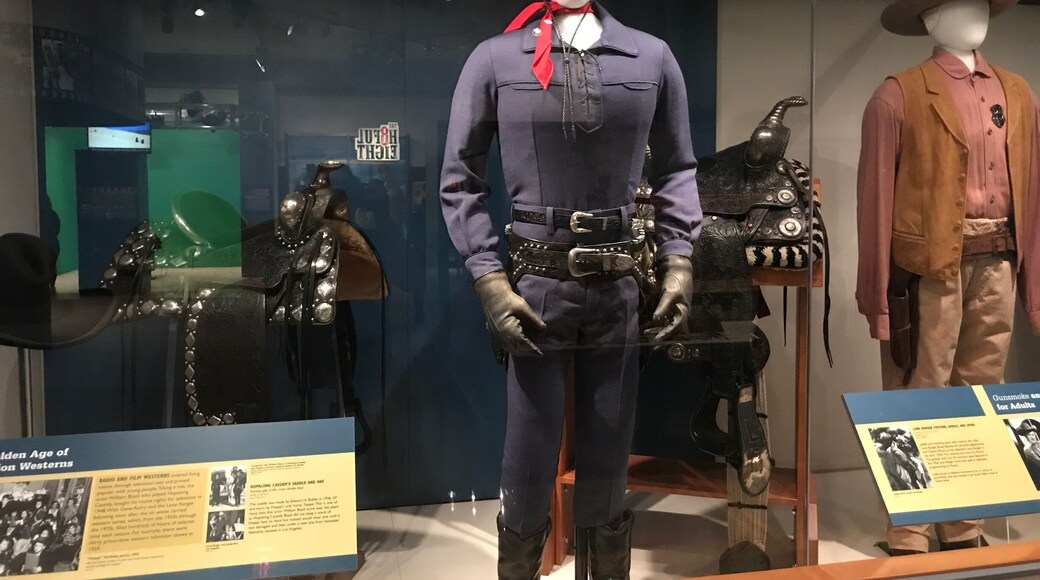 Hayoooo silver my favorite hero when I was a kid , the Lone Ranger 🎠