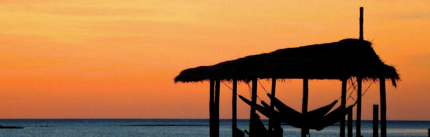 Gorgeous sunset on Kanawa Island - an island a short boat ride from Labuanbajo, Flores, Indonesia.
Kanawa Beach Bungalows offers camping, bales (basic huts) and bungalows and is a great place for scuba diving, snorkelling and hanging in a hammock!
#indonesia #beach #goldenhour