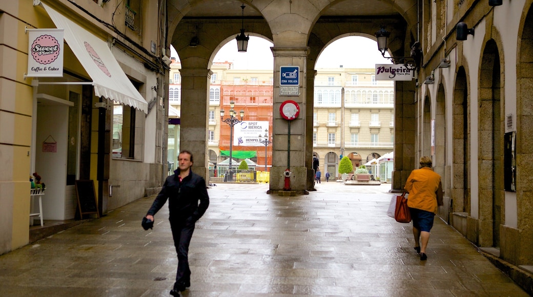 La Corogne mettant en vedette scĂšnes de rue