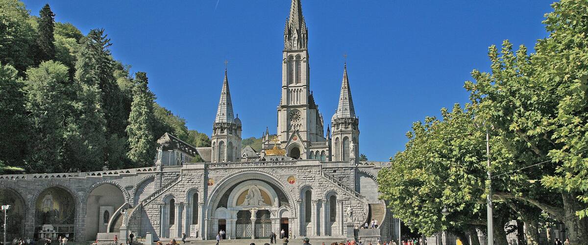 "Basilica of the Immaculate Conception" in the pilgrimage town of Lourdes - A town in the department of Hautes-Pyrénées, France.