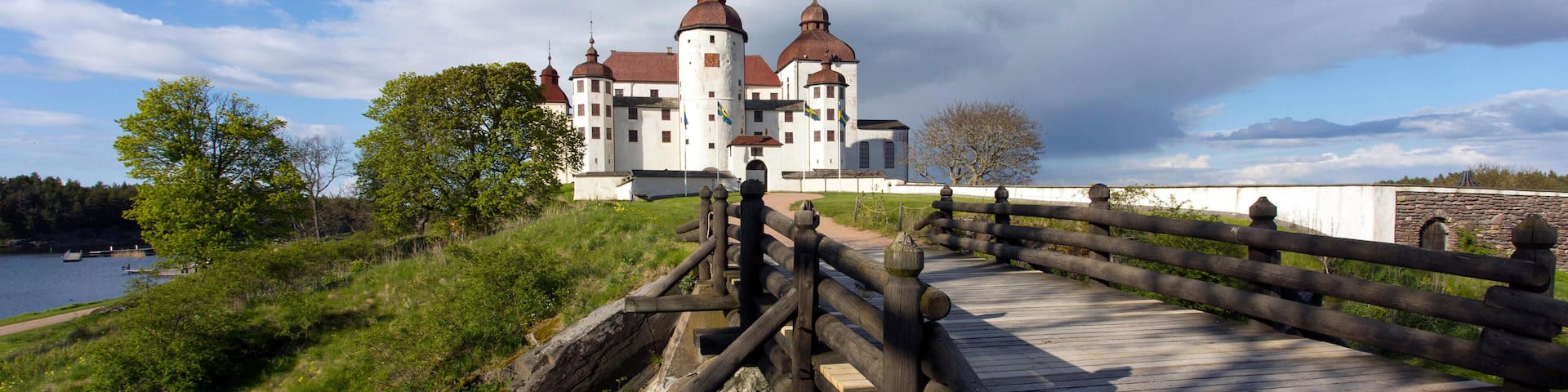 ET7NE3 Lacko Castle by Lake Vanern, Lidkoping, Sweden