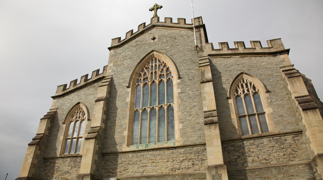 Londonderry mostrando una iglesia o catedral y patrimonio de arquitectura