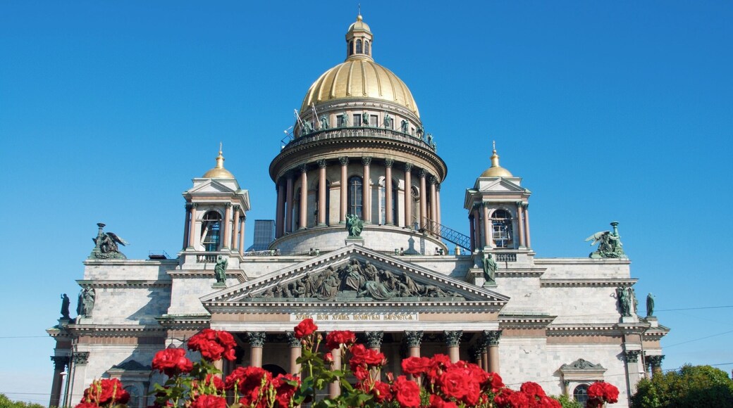 Nothing in St Petersburg is allowed to be built higher than the dome of St Isaac's Cathedral. As a result, you can see it's gleaming gold dome from nearly everywhere in the city. If you're staying at the Four Seasons, Astoria or W hotels then it's a great beacon to help you get back to them!
It is worth getting a guide to explain what you are looking at inside as it's easy to miss so much of the rich history of the building, as you get carried away by the sheer scale of the cathedral. Also worth going up to the dome so you can walk around it on the inside for stunning views across the city.