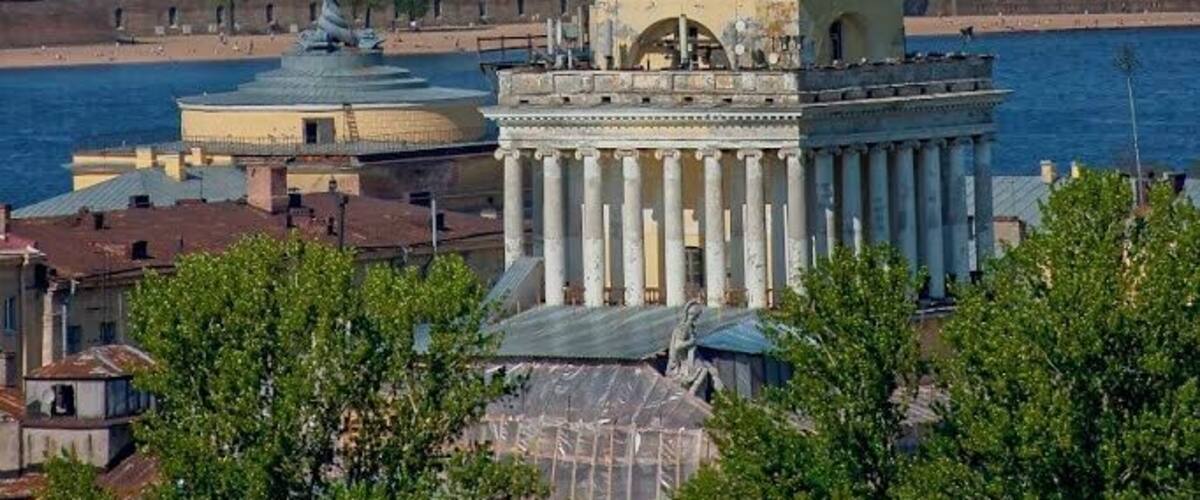 May 2011
Admiralty building, St. Petersburg, Russia
The dome spires are a trademark of Russian clasicisism architecture. The most famous in St. Petersburg is the tower spire of the Admiralty building from first half of 18th century. It is plated in gold and called the Admiralty needle. The Admiralty was founded in 1704 under the rule of the Tsar Peter the Great and it was the headquarters of the Emperor's Navy as well as the docks.
Across the Neva river you can see another mighty spire of the Peter and Paul Cathedral on the island with a fortress bearing the same name.
You can enjoy this view from the rooftop arcade of near St. Isaac's Cathedral.