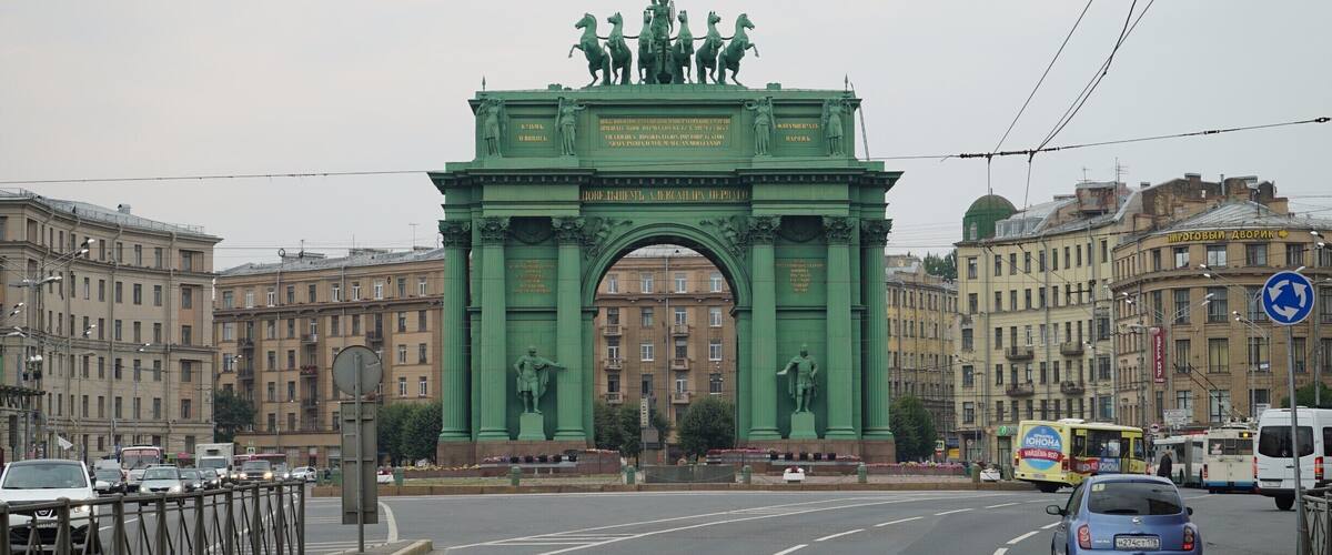 An unique gate on the outskirts of St. Petersburg on the road to Peterhof.  No idea what it signifies.