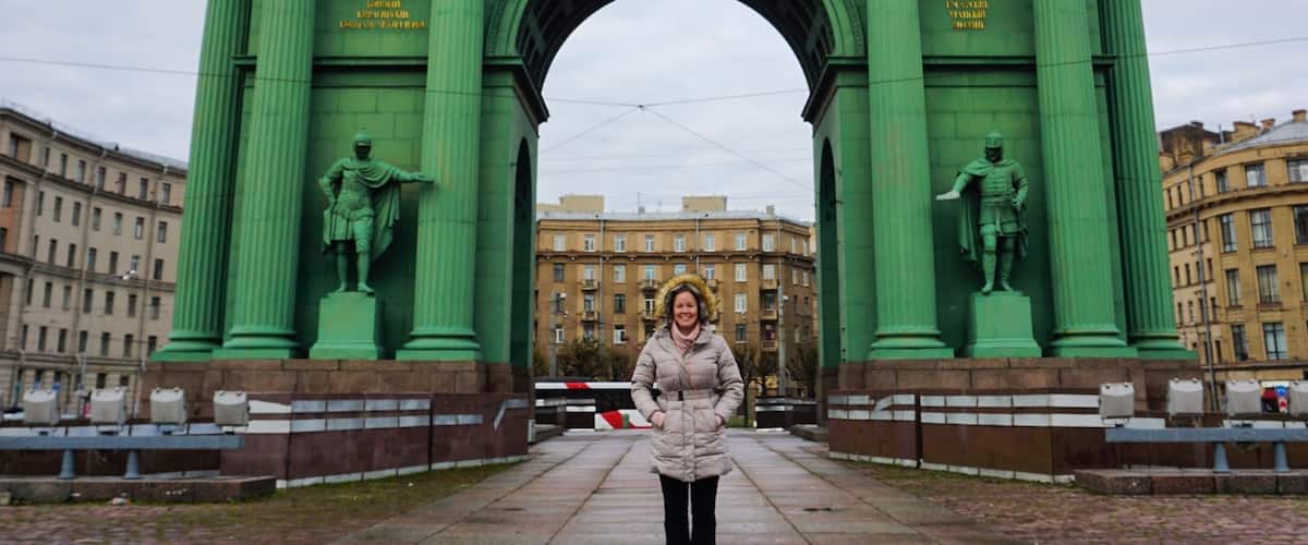 Counting the number of cities in which I see an Arch of Triumph.