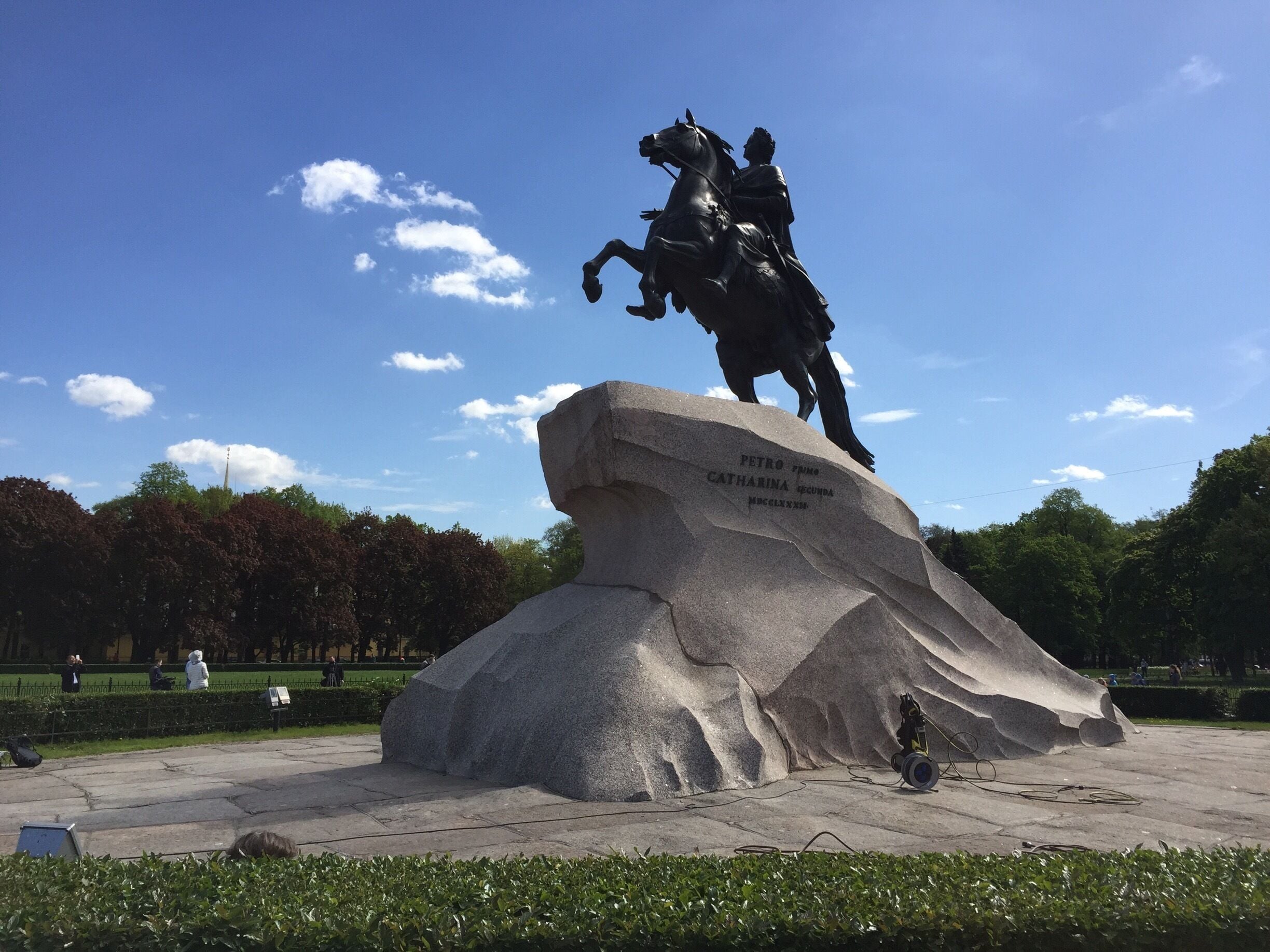 ะะตะดะฝัะน ะฒัะฐะดะฝะธะบ