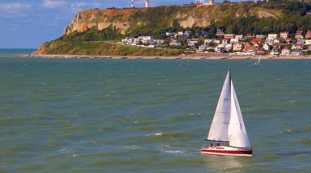 El Havre ofreciendo una ciudad, vistas generales de la costa y navegación