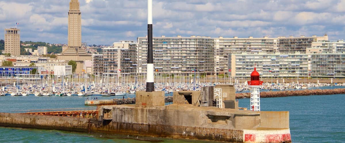 Le Havre featuring a bay or harbor and a city