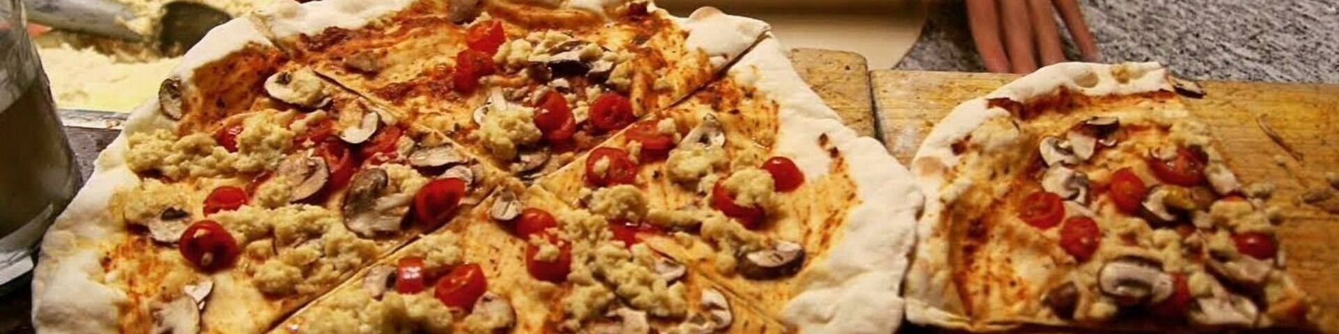 Pizza science in action 🍕 #pizza #pizzalab #leipzig #germany #georgschwarzstrasse #food #foodporn #TroverFoodies